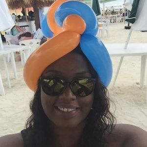 Meet your Posher, Atosha